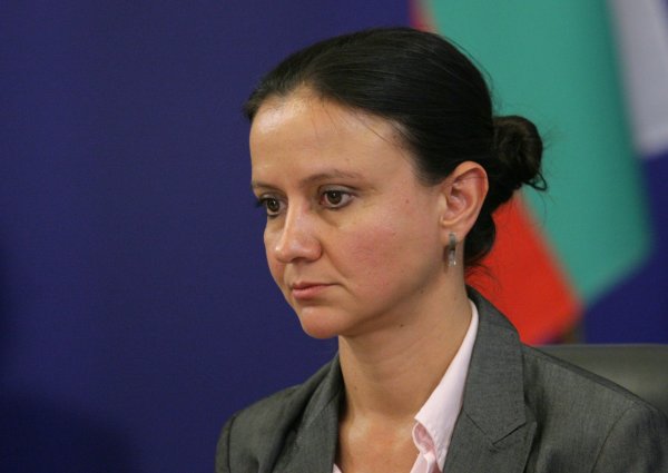 Д-р Ирена Младенова  &ndash; кандидат за служебен министър на иновациите и растежа
Тя е експерт по икономическа политика и университетски преподавател с дългогодишен опит в управлението на европейски програми и провеждането на икономически реформи. 